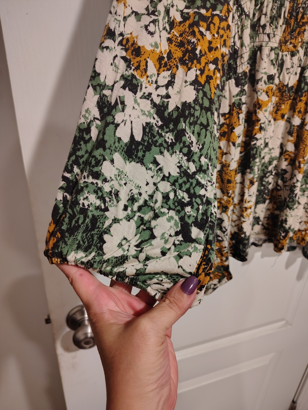 Boho Floral V-Neck Long Sleeve Tunic Top — Green Multi - Picture 4 of 10